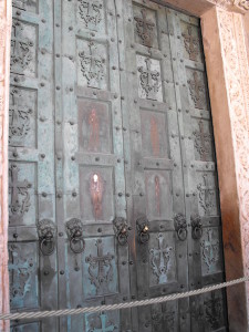 Il portale di bronzo di fattura bizantina