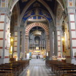 24) Interno della Basilica