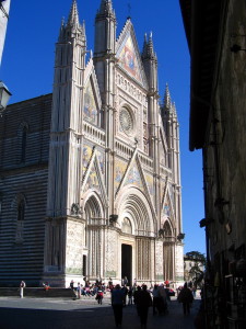 Orvieto - Il Duomo di Alberto Pestelli @ 2005 è distribuito con Licenza Creative Commons Attribuzione - Non commerciale - Non opere derivate 4.0 Internazionale. Based on a work at www.italiauomoambiente.it. Permessi ulteriori rispetto alle finalità della presente licenza possono essere disponibili presso alp.pestelli@gmail.com.