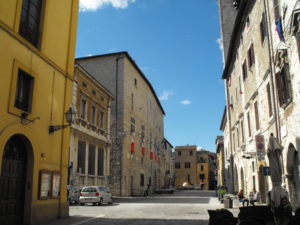 2) La Piazza dei Priori