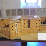5) Modellino in legno del palazzo ducale